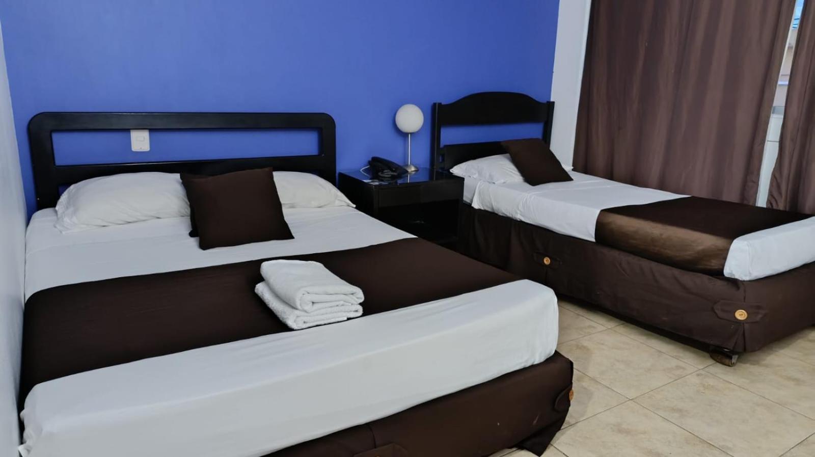Hotel Ariston קאלי מראה חיצוני תמונה