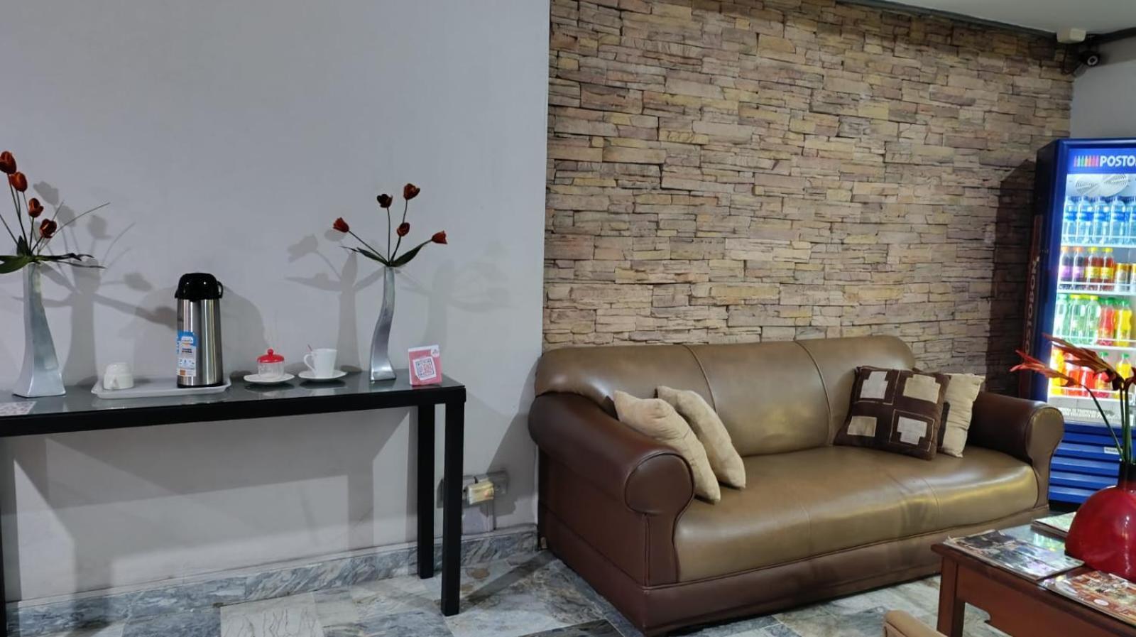 Hotel Ariston קאלי מראה חיצוני תמונה